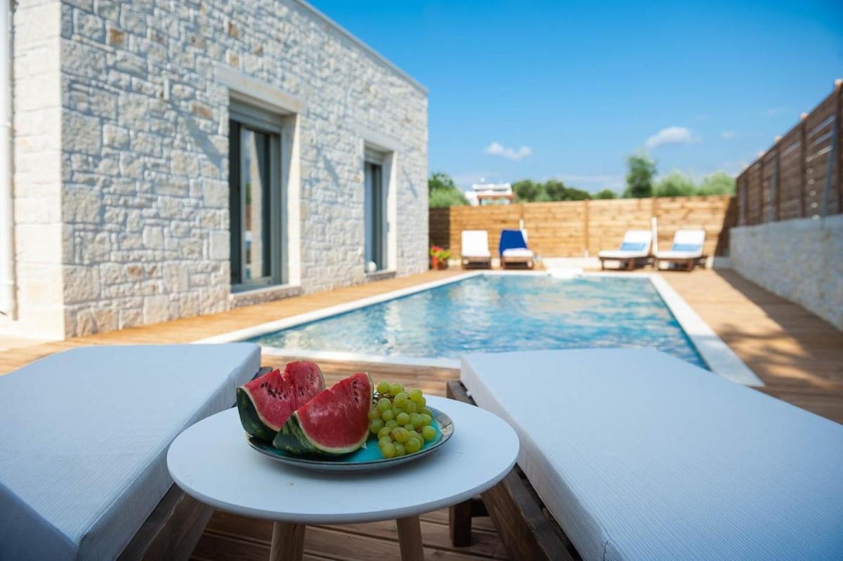 Villa Vera - With Private Heated Pool & Jacuzzi Pangalochori Zewnętrze zdjęcie